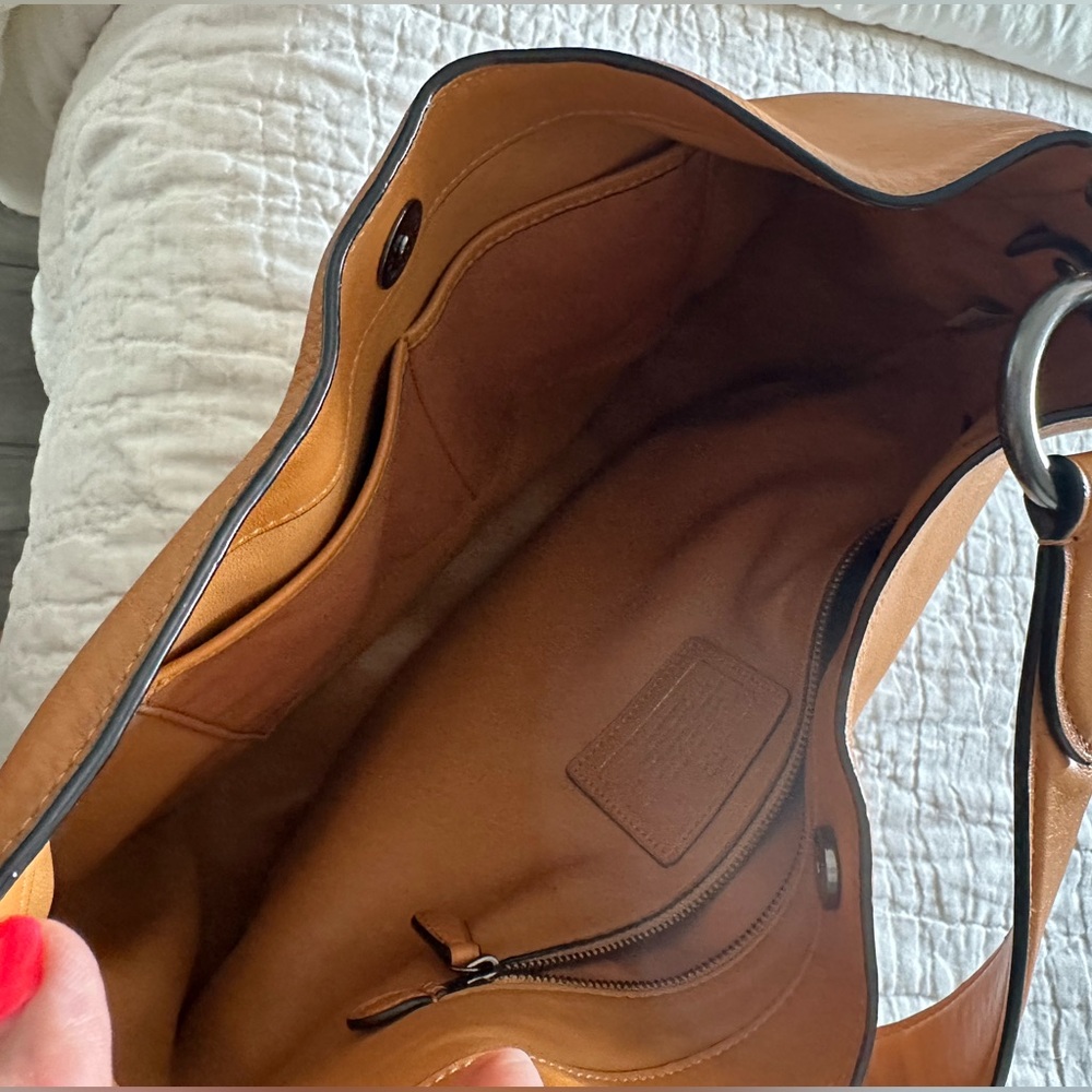 Coach Tan Leather Shoulder Bag - Picture 4 of 9